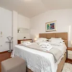 Very Good Life Apartmán *