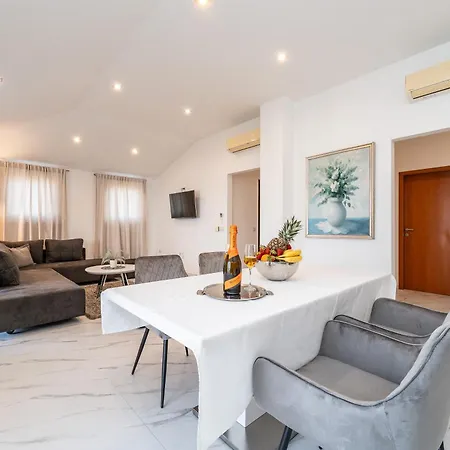 Apartment Very Good Life Preko