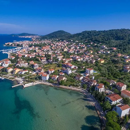 Very Good Life Apartman