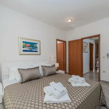 Very Good Life Apartament