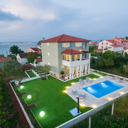 Very Good Life * Preko