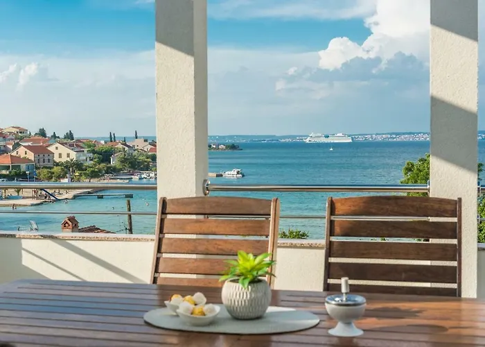 Very Good Life بريكو