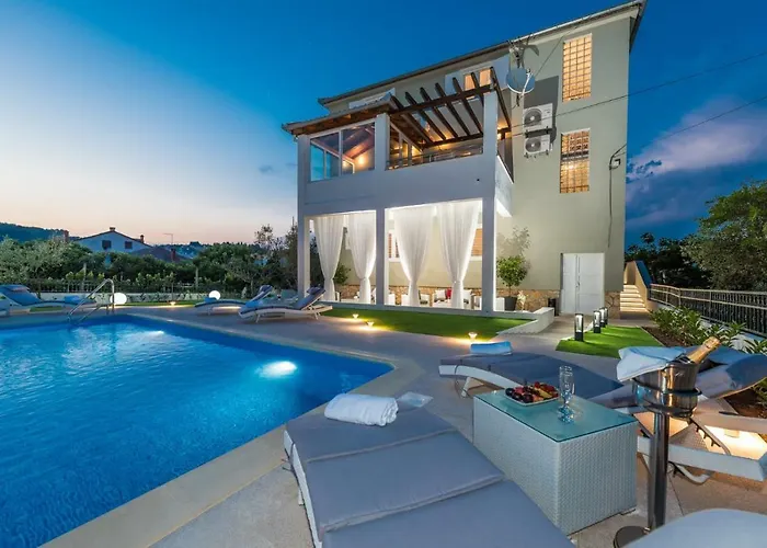 شقة Very Good Life