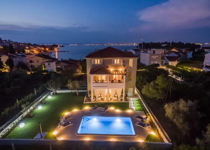 Very Good Life شقة بريكو